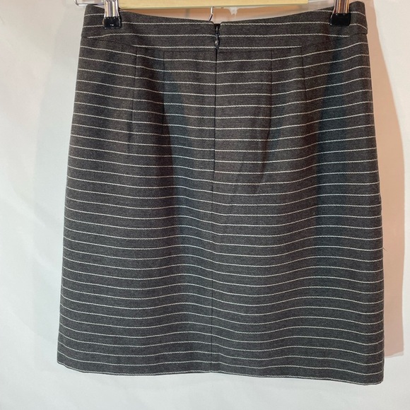 LOFT 2P Black and White Striped Asymmetrical Cut Mini Skirt EUC - Picture 2 of 12